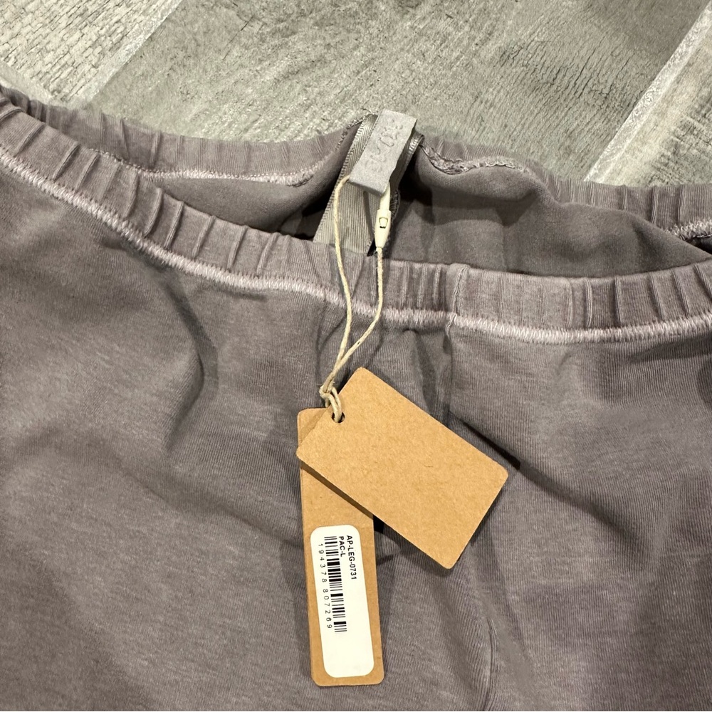 NEW Women's SKIMS Leggings - Gray - Picture 3 of 4